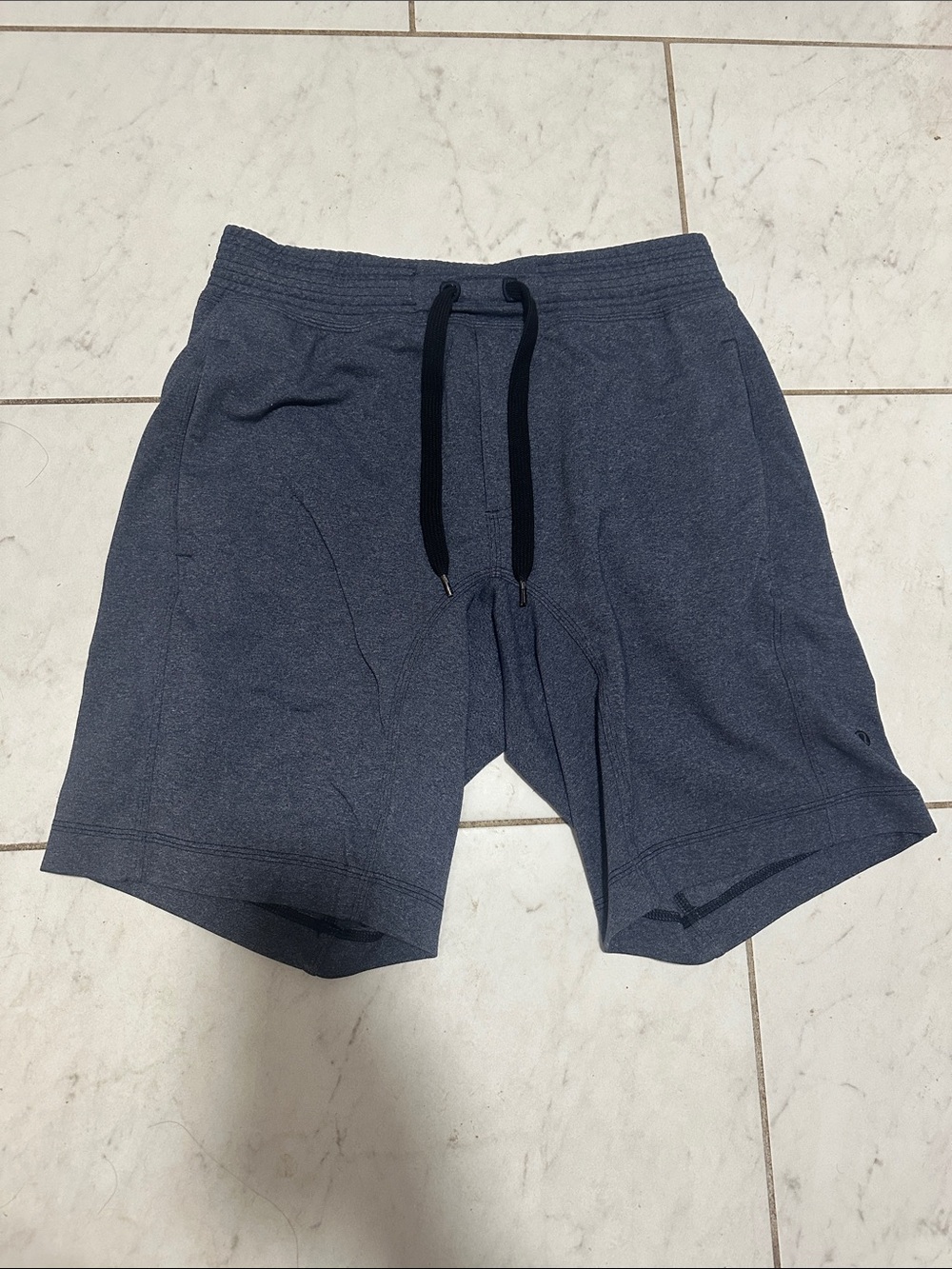 lululemon athletica Men's Heathered Navy Athletic Shorts Size S good condition
